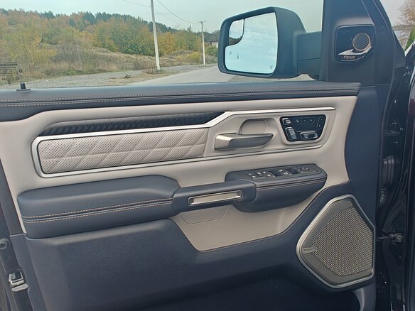 2025 Ram 1500 Crew Cab V Рестайлинг, чёрный, 9800000 рублей - вид 23