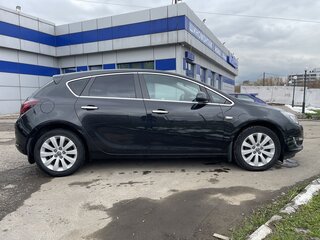 2012 Opel Astra J Рестайлинг, чёрный, 900000 рублей, вид 4
