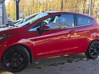 2010 Ford Fiesta Mk6, красный, 720000 рублей, вид 4