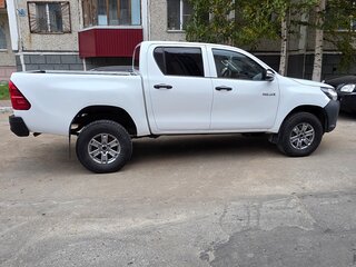 2019 Toyota Hilux VIII, белый, 2400000 рублей, вид 3