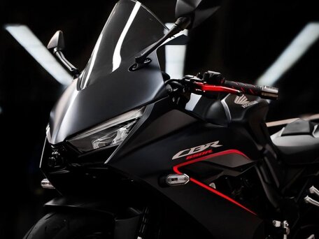2024 Honda CBR 650R, чёрный, 1020000 рублей, вид 5