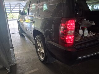 2011 Chevrolet Tahoe 6AT III, чёрный, 2250000 рублей, вид 2