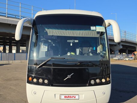 2000 Volvo B12 Series, белый, 3250000 рублей, вид 1