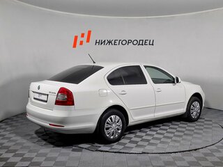 2013 Skoda Octavia II (A5) Рестайлинг, белый, 859000 рублей, вид 5
