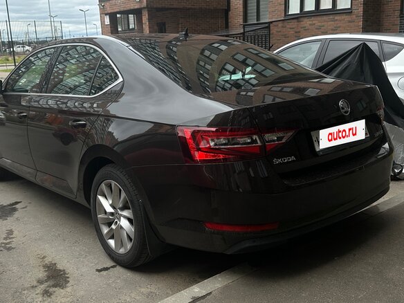 2018 Skoda Superb III, коричневый, 1890000 рублей - вид 6