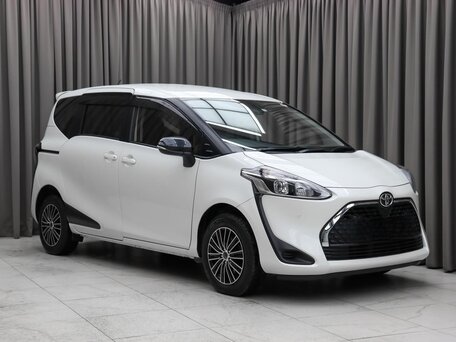 2022 Toyota Sienta II Рестайлинг, белый, 1290000 рублей, вид 1