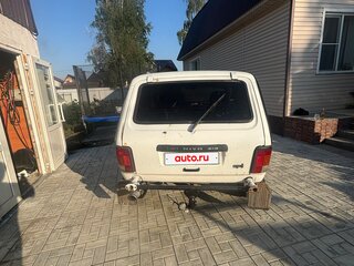 2004 Lada (ВАЗ) 2121 (4x4) I Рестайлинг, белый, 270000 рублей, вид 3