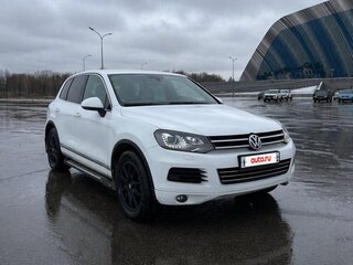 2012 Volkswagen Touareg II, белый, 1939999 рублей, вид 2