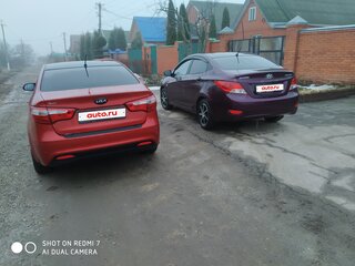 2013 Kia Rio III, красный, 555000 рублей, вид 4