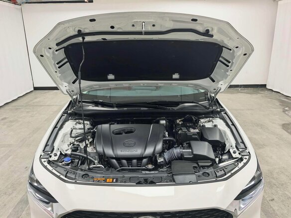 2025 Mazda 3 Axela IV (BP), белый, 1860000 рублей - вид 17
