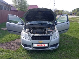 2009 Chevrolet Aveo I Рестайлинг, серебристый, 550000 рублей, вид 2