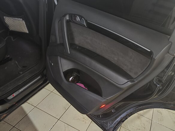 2010 Audi Q7 I (4L) Рестайлинг, чёрный, 1650000 рублей - вид 16