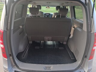 2018 Hyundai Grand Starex, серый, 2800000 рублей, вид 1