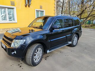 2011 Mitsubishi Pajero IV Рестайлинг 1, чёрный, 2200000 рублей, вид 2