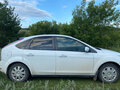 2011 Ford Focus II Рестайлинг, белый, 500000 рублей - вид 2