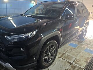 2025 Toyota RAV4 V (XA50), чёрный, 4355000 рублей, вид 1