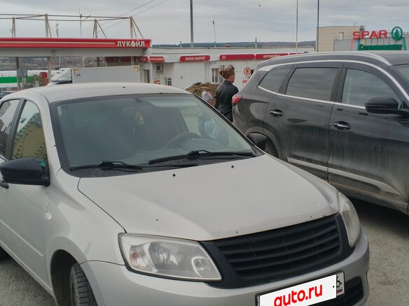 2017 Lada (ВАЗ) Granta I, серебристый, 330000 рублей