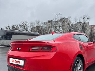 2017 Chevrolet Camaro VI, красный, 1995000 рублей, вид 4