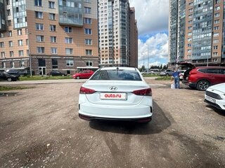 2020 Hyundai Solaris II Рестайлинг, белый, 660000 рублей, вид 4