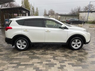 2014 Toyota RAV4 IV (XA40), белый, 1980000 рублей, вид 2