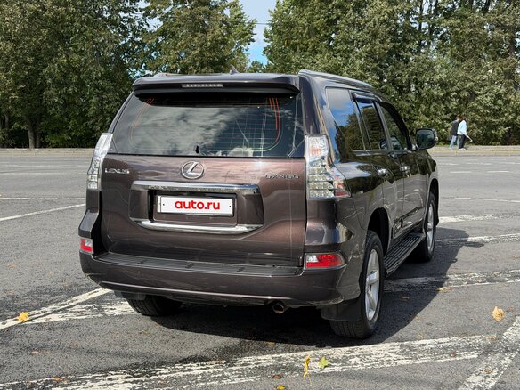 2018 Lexus GX 460 II Рестайлинг, коричневый, 6750000 рублей - вид 4