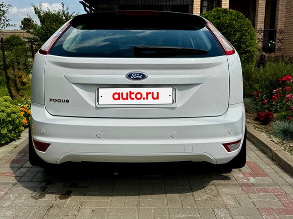 2009 Ford Focus II Рестайлинг, белый, 799000 рублей - вид 9