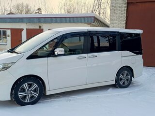 2016 Honda Stepwgn Spada V, белый, 1850000 рублей, вид 2
