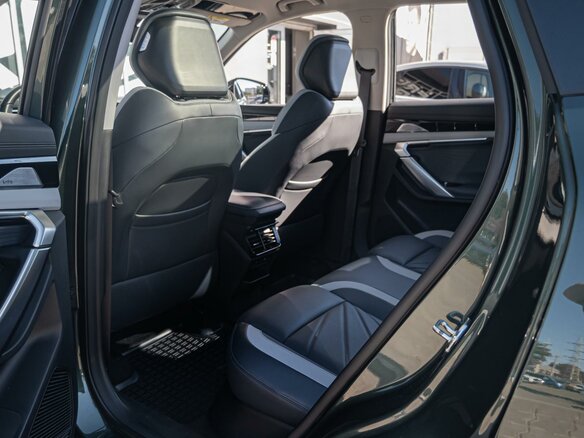 2024 Geely Atlas II, зелёный, 2500000 рублей - вид 10