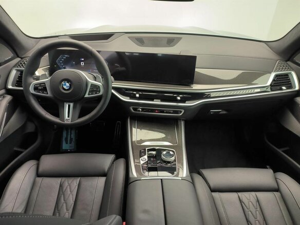 2025 BMW X5 M60i IV (G05/G18) Рестайлинг, серый - вид 10
