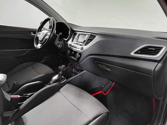 2018 Hyundai Solaris II, серый, 1280000 рублей - вид 10