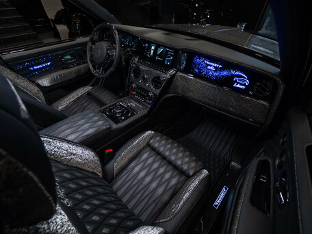 2025 Rolls-Royce Cullinan Black Badge I Рестайлинг (Series II), чёрный, 190000000 рублей, вид 5