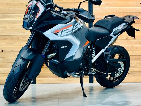 2024 KTM 1290 Super Adventure S, серый, 2299000 рублей, вид 1