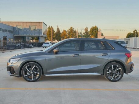 2023 Audi A3 Sportback 35 TFSI IV (8Y), серый, 2350000 рублей, вид 5