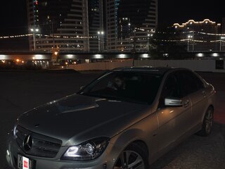 2011 Mercedes-Benz C-Класс 200 III (W204) Рестайлинг, серебристый, 1600000 рублей, вид 2