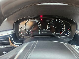 2018 BMW 5 серии 520i VII (G30/G31/G38), чёрный, 2650000 рублей, вид 5