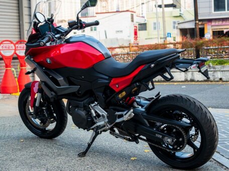 2025 BMW F 900 XR, красный, 1390000 рублей, вид 2