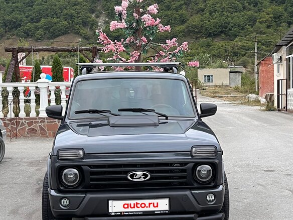 2017 Lada (ВАЗ) 2121 (4x4) Urban I Рестайлинг, серебристый, 600000 рублей