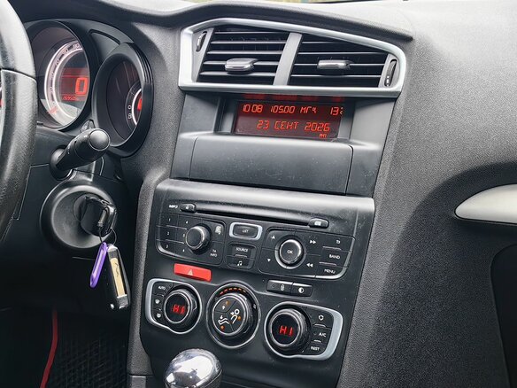 2013 Citroen C4 II, серебристый - вид 12