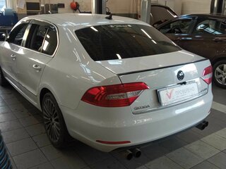 2014 Skoda Superb II Рестайлинг, белый, 880000 рублей, вид 4