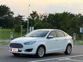 2016 Ford Escort VI, белый, 1000000 рублей