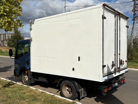 2010 Nissan Cabstar, синий, 1400000 рублей, вид 5