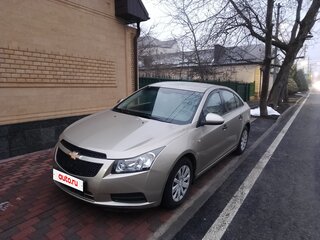 2010 Chevrolet Cruze I, бежевый, 690000 рублей, вид 1