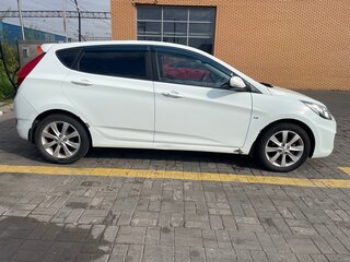 2012 Hyundai Solaris I, белый, 839999 рублей, вид 3