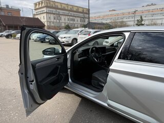 2022 Volkswagen Sagitar III Рестайлинг, серебристый, 1990000 рублей, вид 5