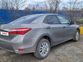 2013 Toyota Corolla XI (E160, E170, E180), золотистый, 880000 рублей, вид 4