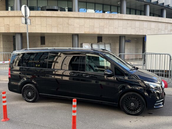 2019 Mercedes-Benz V-Класс Extra Long 250 d экстра длинный III (W447) Рестайлинг, чёрный, 5950000 рублей - вид 1
