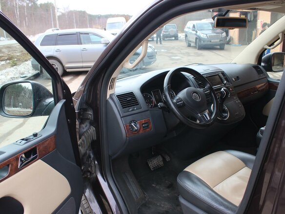2011 Volkswagen Multivan T5 Рестайлинг, коричневый, 2200000 рублей - вид 7