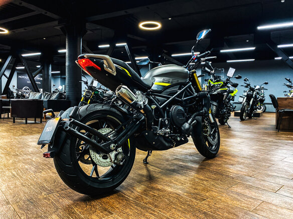 2026 Benelli 752 S, серый, 850000 рублей - вид 5