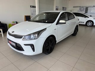2020 Kia Rio IV, белый, 1189900 рублей, вид 3