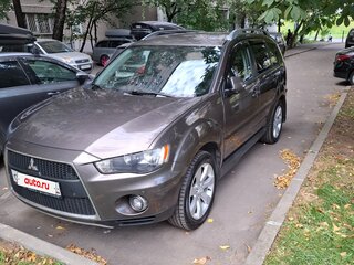 2010 Mitsubishi Outlander II Рестайлинг, коричневый, 1300000 рублей, вид 1